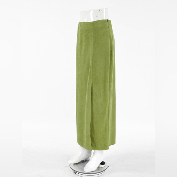 Solid Color Midi Skirt - Picture 6 of 6